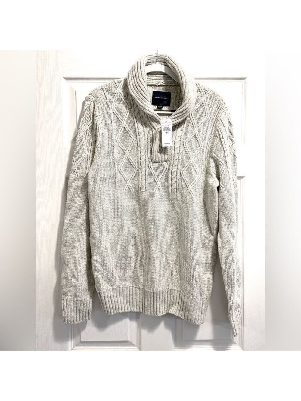 NWT American Eagle AEO Men’s Cable knit Sweater Shawl Collar Button Accent Large